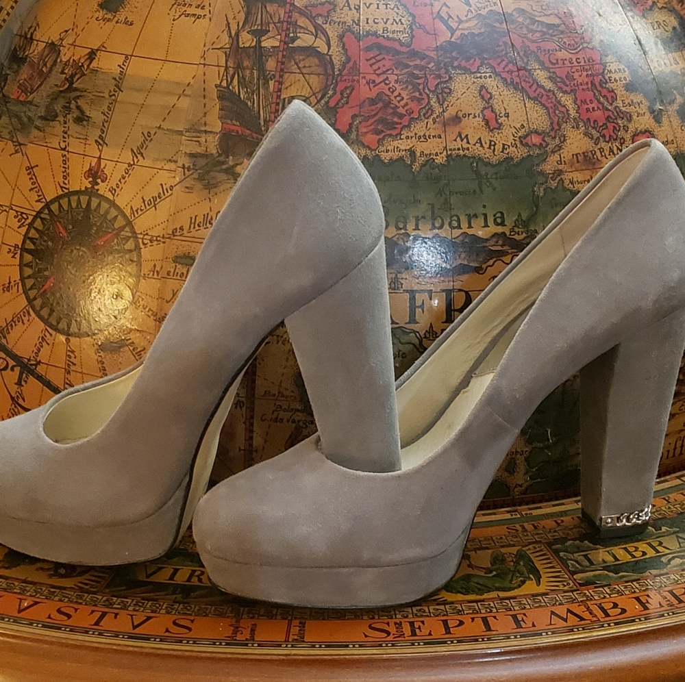 MK heels - Picture 4 of 7